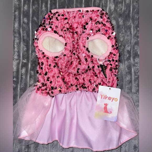 YIKEYO DOG DRESS I THINK A SMALL DOG BUT NOT A MINIATURE SEE MEASUREMENTS. - Picture 3 of 8